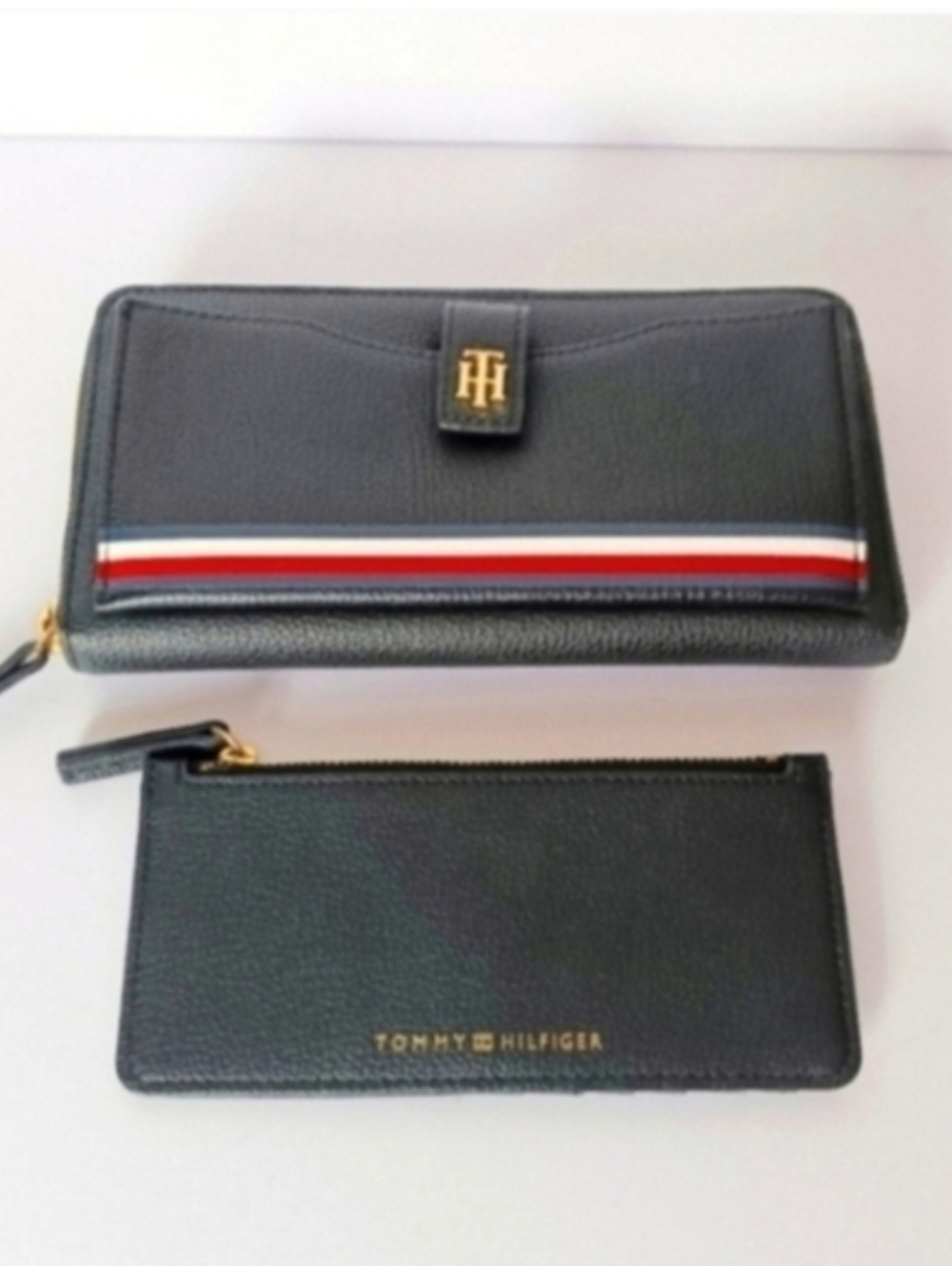 Rare Tommy Hilfiger Two-In-One Signature  Dark Blue Pebble Leather Wallet